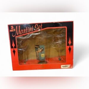 3 Pc 2004 Acrylic Pin Up Woman Lady Martini Set, Martini Glasses & Shaker, Y2K